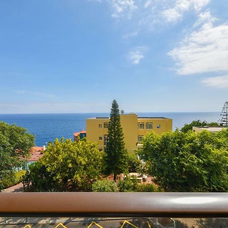 Spacious 3 Bedroom By The Beach Caniço Εξωτερικό φωτογραφία