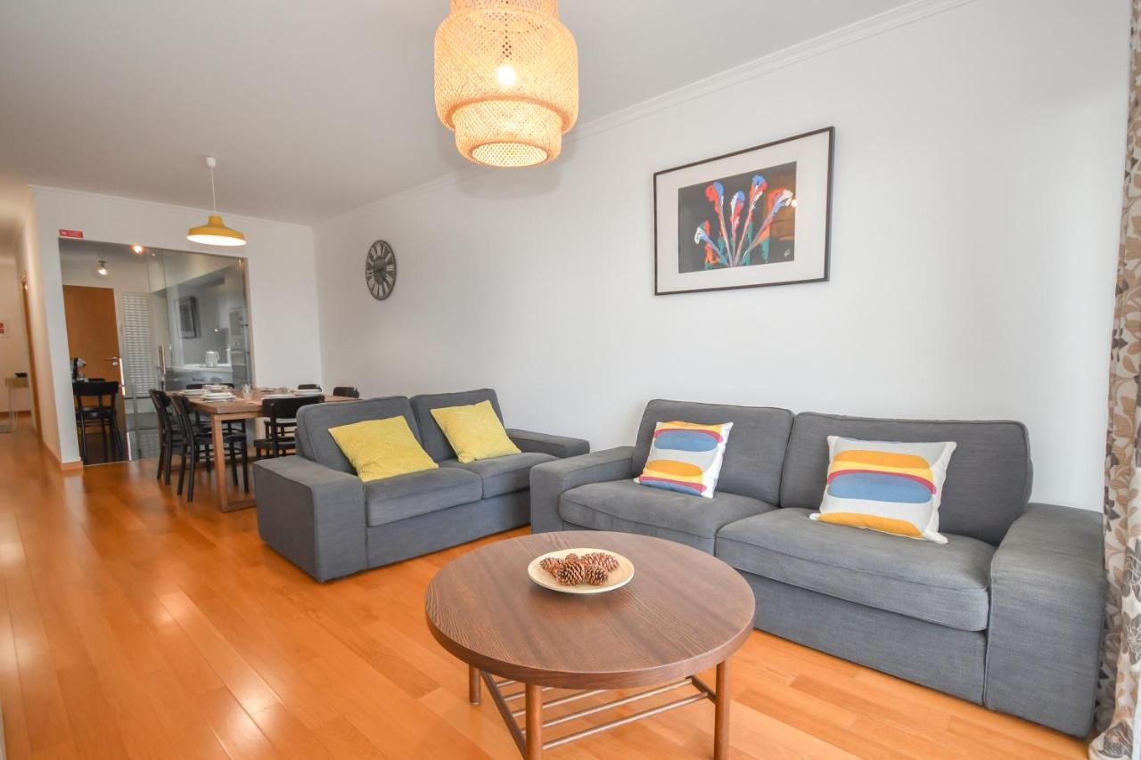 Spacious 3 Bedroom By The Beach Caniço Εξωτερικό φωτογραφία