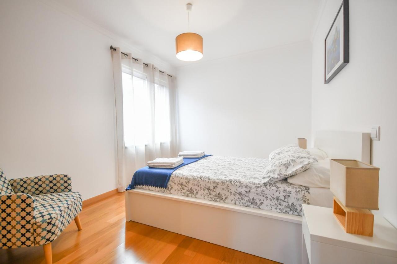 Spacious 3 Bedroom By The Beach Caniço Εξωτερικό φωτογραφία