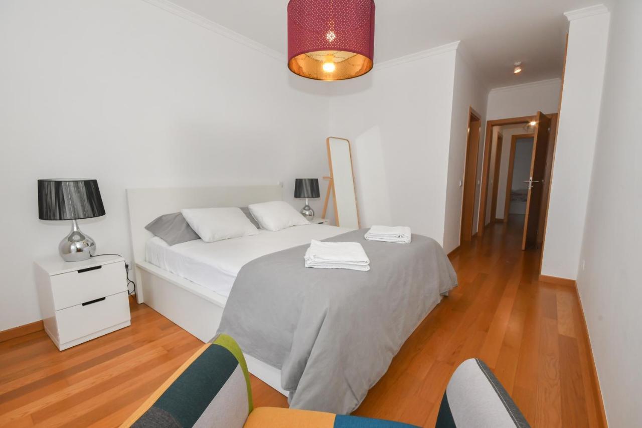 Spacious 3 Bedroom By The Beach Caniço Εξωτερικό φωτογραφία