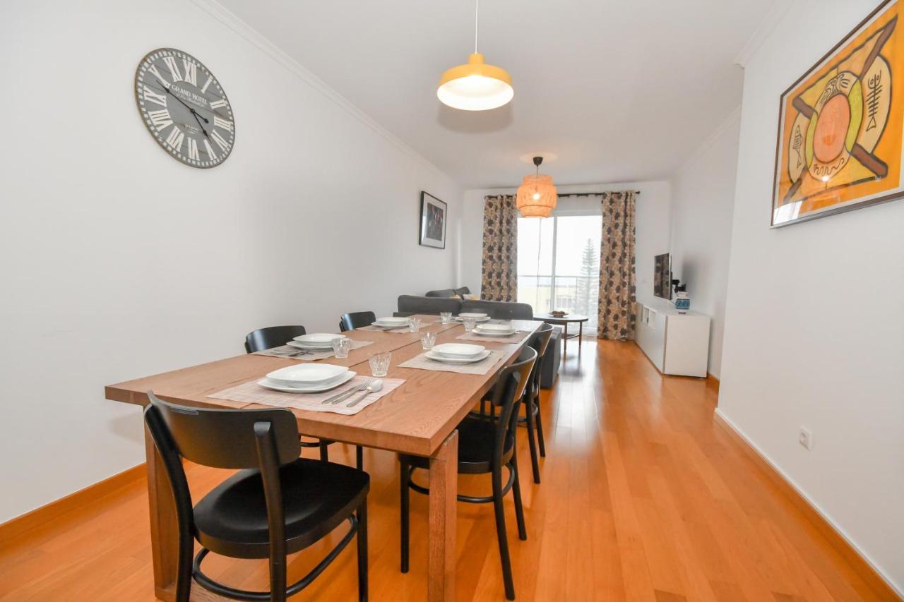 Spacious 3 Bedroom By The Beach Caniço Εξωτερικό φωτογραφία